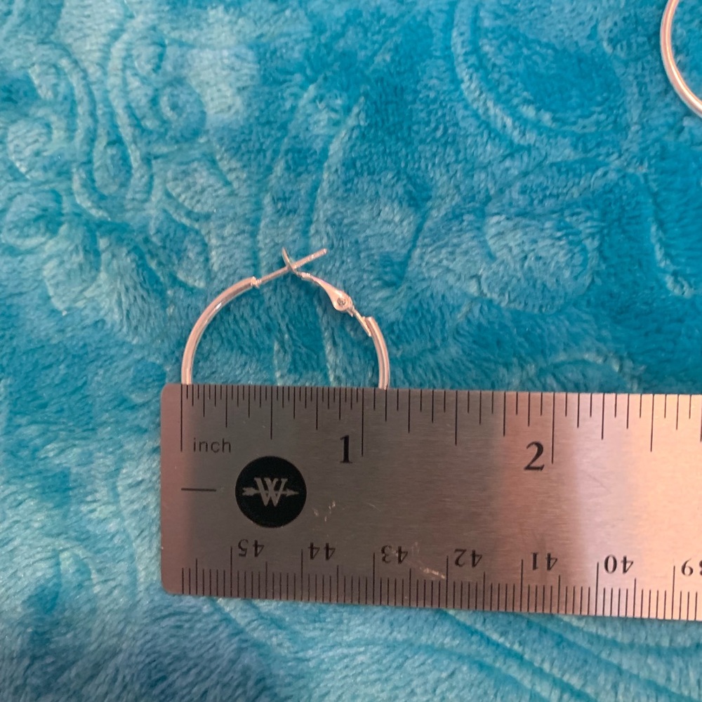 1 1/4 inch silver hoop earrings